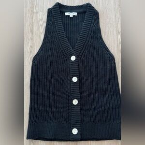 Madewell Chunky Rib Knit Button-Front Sweater Vest-Black